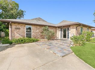 4924 Academy Dr, Metairie, LA 70003