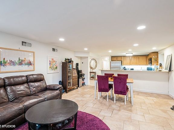5th image of 6052 N Claremont Ave APT Gn