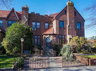 2804 Utopia Pkwy, Flushing, NY 11358