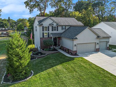 8023 Ivy Glen Park Ln, White Lake, MI, 48386