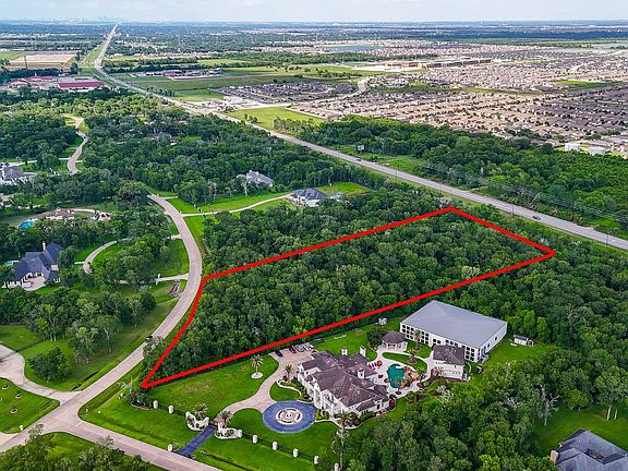 3rd image of 8331 Thompson Lake Dr