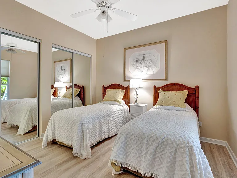 2941 Twin Oaks Way — Photo 13
