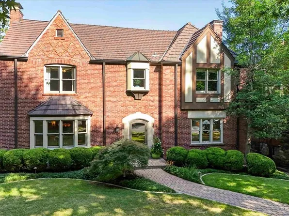 44 Broadview Dr, Saint Louis, MO 63105