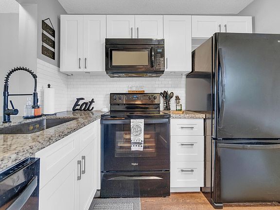 2nd image of 5501 Lakeside Drive #101