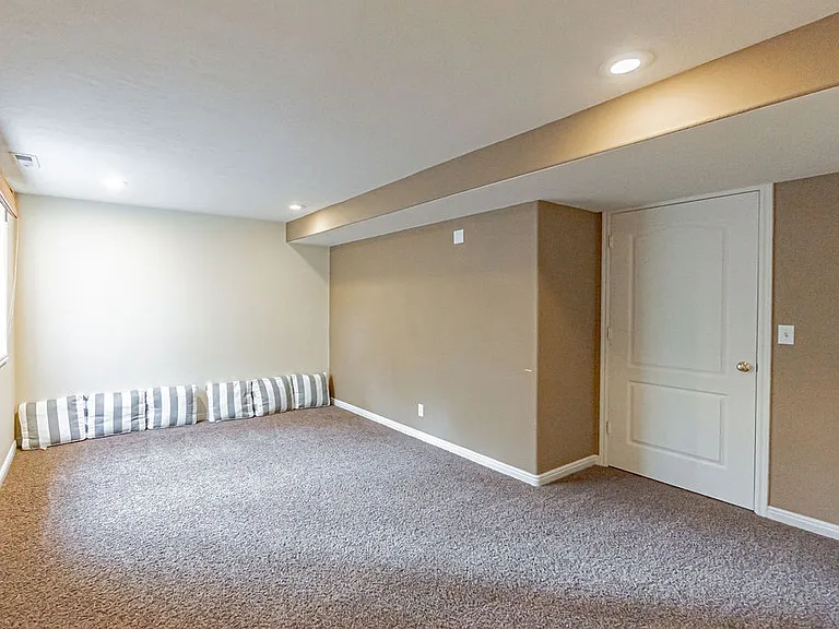 3915 Woodhaven Ln — Photo 31