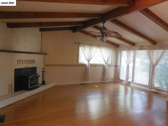 4th image of 555 Vista Ln