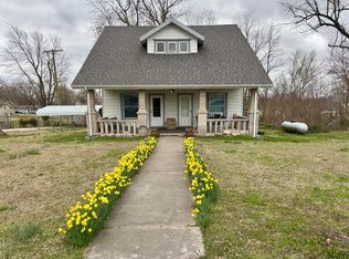 140 E Monroe St, Walnut Grove, MO 65770