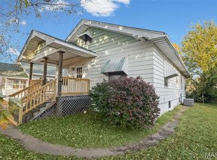 259 S 7th St, Wood River, IL 62095