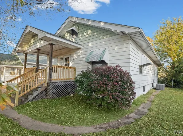 259 S 7th St, Wood River, IL 62095