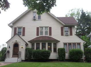 42 Grassmere Park, Rochester, NY 14612