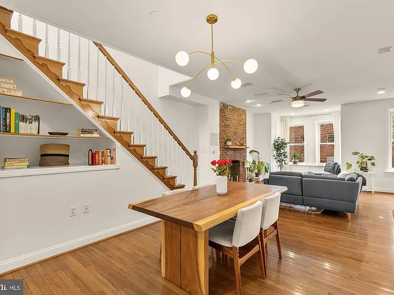 1017 Monroe St NW #2 — Photo 4