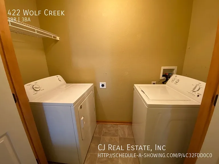 422 NE Wolf Creek Dr — Photo 5