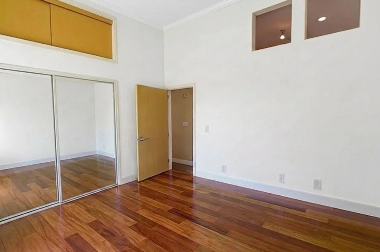 1 bed, 1100 sqft, $3,200 — Photo 4