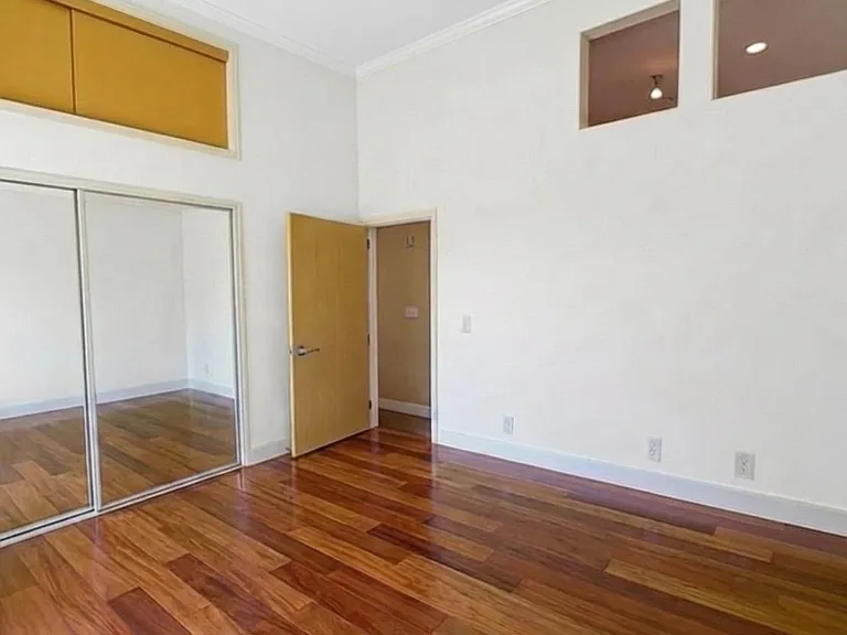 10 Ocean Ave #301 — Photo 4