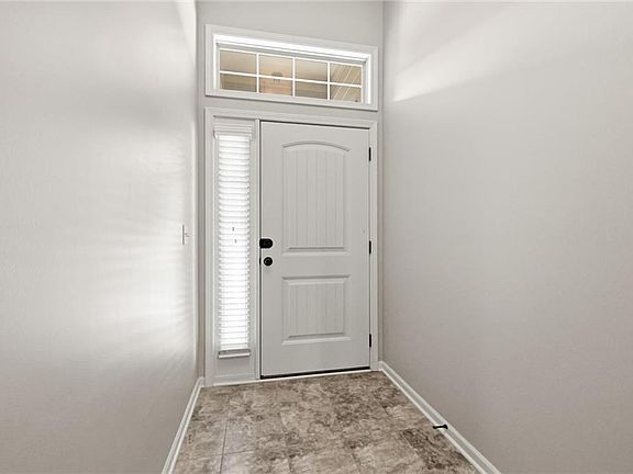 5th image of 308 E Olive St