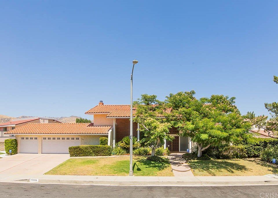 1st image of 11690 Seminole Cir