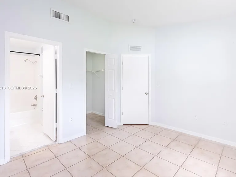 2930 SE 13th Ave #20252 — Photo 11