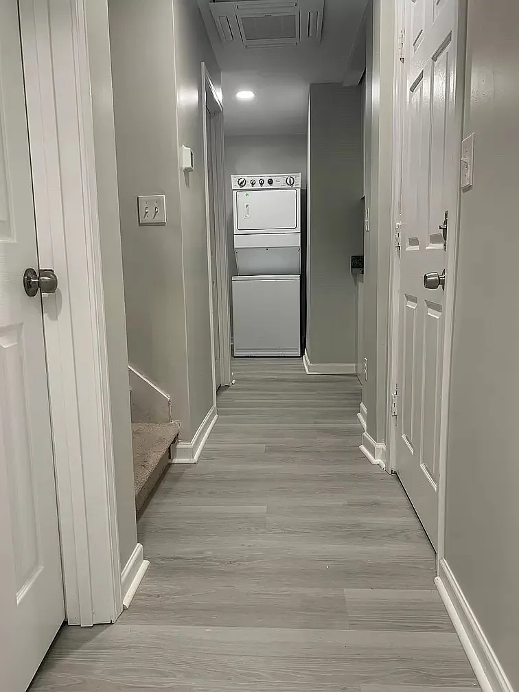 2299 Boulevard Granada SW — Photo 4