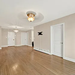 Rented by R New York