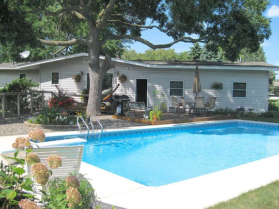 Heated in-ground pool 36x18.