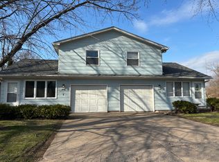3466 Devils Glen Ct, Bettendorf, IA 52722