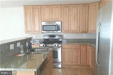 5th image of 15130 Kentshire Dr