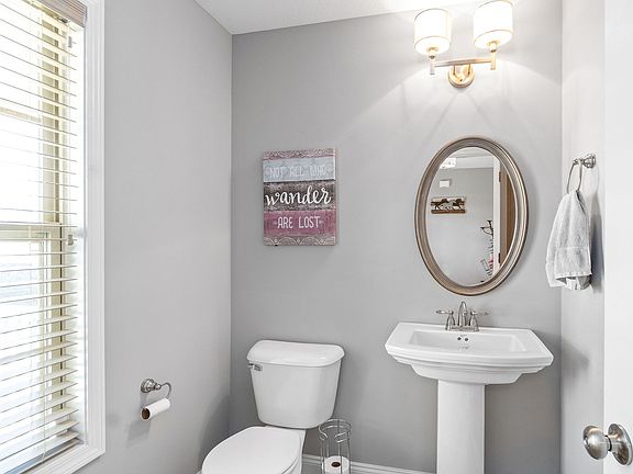 5th image of 105 Sophie Ann Ct
