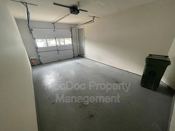 4th image of 11303 Kings Crest Ct