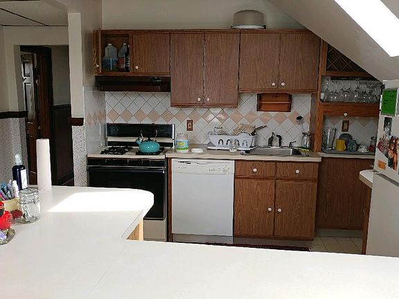 5th image of 734 Auburn Ave Floor 3