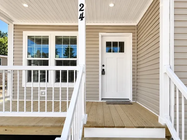 24 Pinrock Dr, Sturbridge, MA 01566