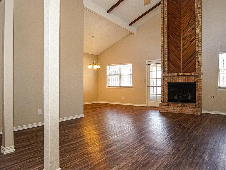 4553 Gen Maloney Cir — Photo 3