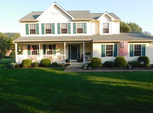 15 Quarry Rd, Stewartsville, NJ 08886