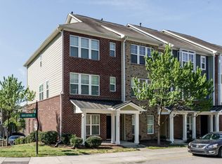 332 Dove Cottage Ln, Cary, NC 27519