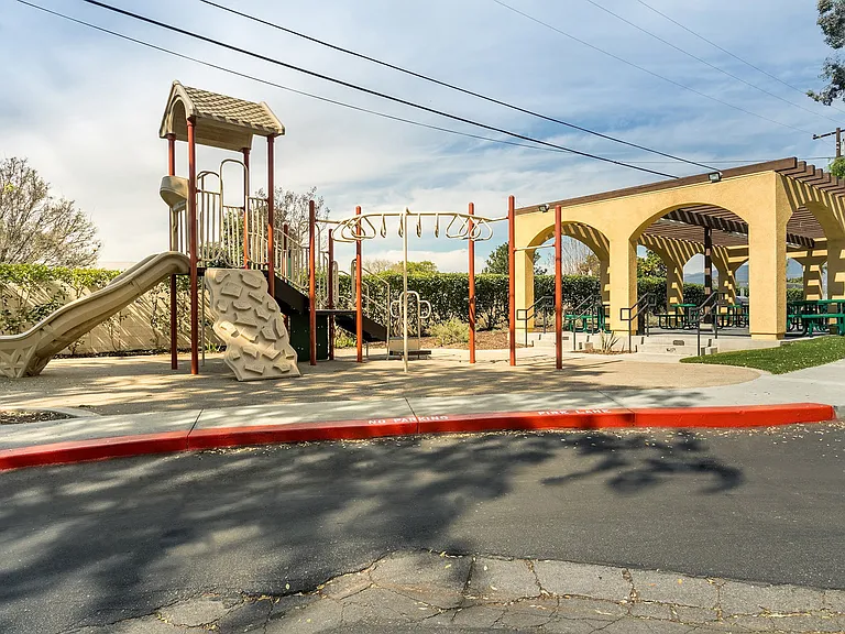 Casitas Apartments — Photo 15