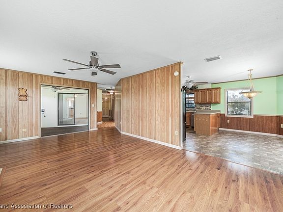 4th image of 75 Lake Henry Dr
