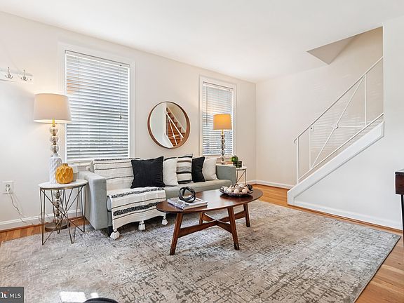 3rd image of 3755 Keller Ave