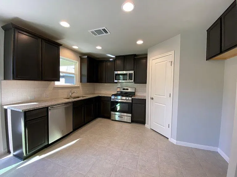 17926 Papaveri Way — Photo 10