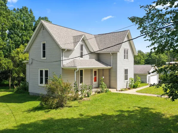 305 Cottage Grove Ave SE, Preston, MN 55965