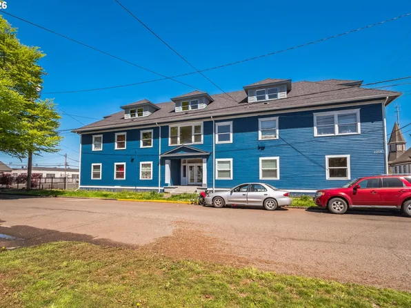 2214 5th St, Tillamook, OR 97141