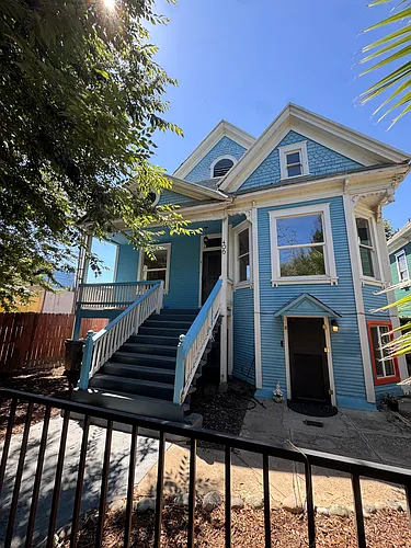 406 8th St #1 Photo 1