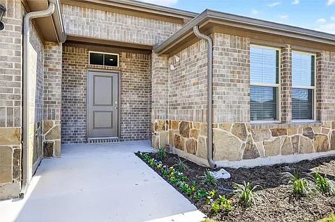 3rd image of 4117 Amethyst Dr