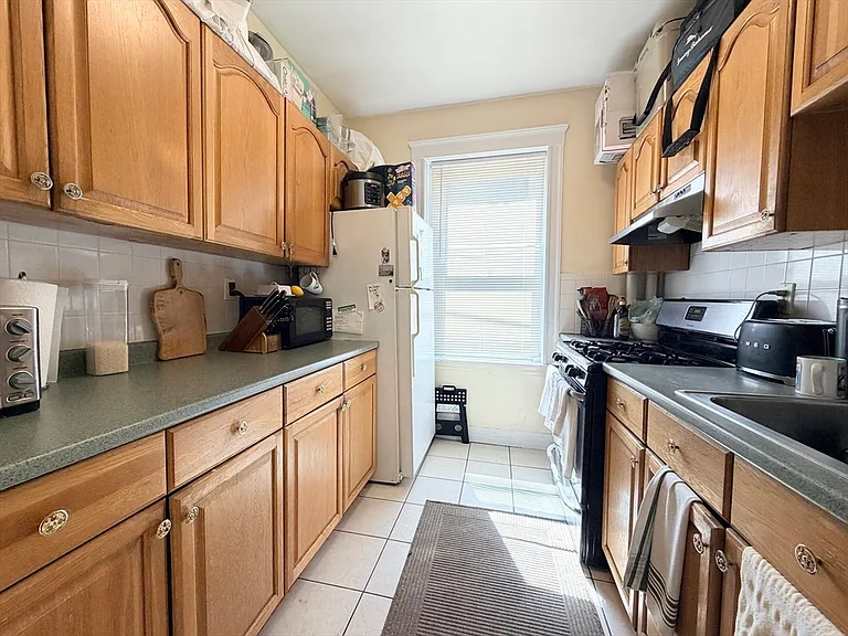 316 Summit Ave #5 — Photo 3