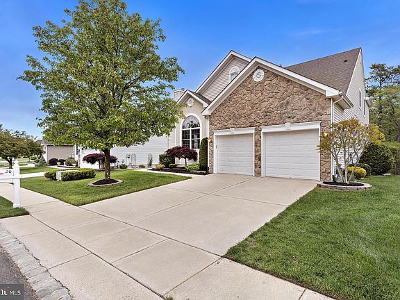 2nd image of 20 Spring Lake Blvd