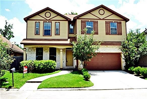 1st image of 4444 Victory Dr Unit 8