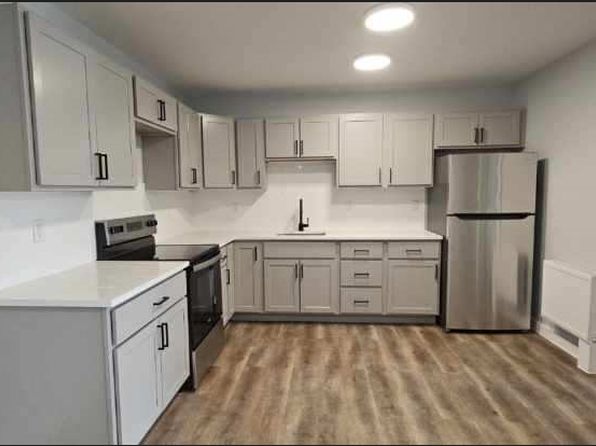 23 E Clinton St #1F