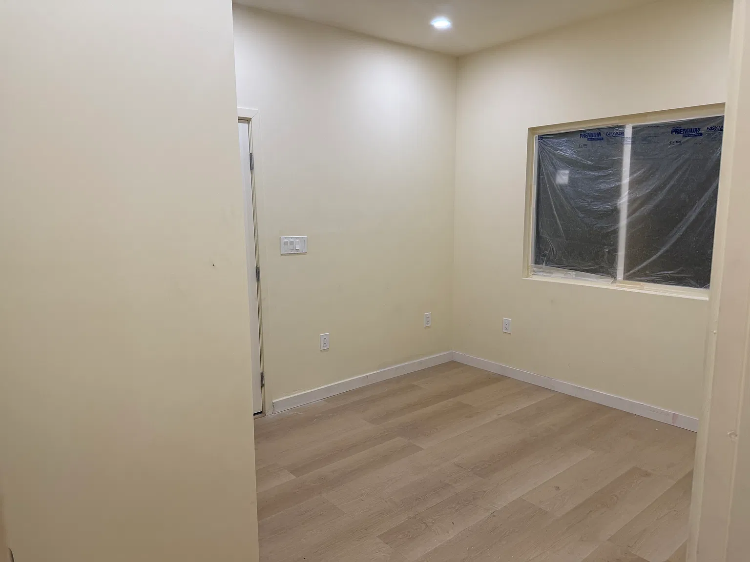 2 bed, 800 sqft, $4,200 — Photo 4