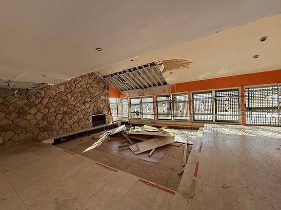 2nd image of 60 Heron Dr