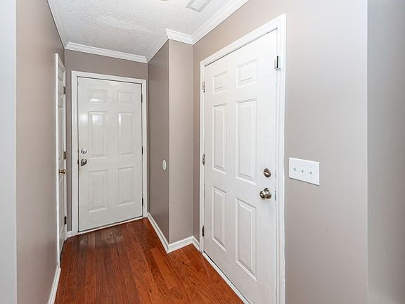 3rd image of 1324 Winterberry Ave