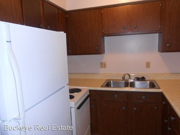 4th image of 130 W Maynard Ave APT 3J