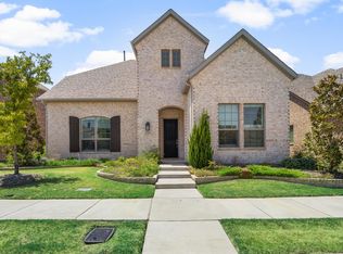 12631 Thornhill Rd, Farmers Branch, TX 75234